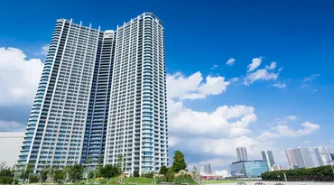 タワーマンション30年後の未来はどうなる？資産価値は？修繕費は？（徹底解説）30年後のタワーマンション：資産価値と修繕費の行方