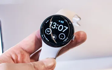 新型スマートウォッチ「Pixel Watch 4」がグーグルの本気と言える理由。日本でも心電図機能が解禁 