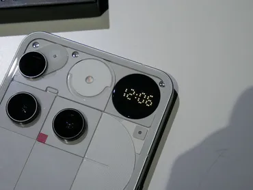 Nothing Phone (3)はどんなスマホ？特徴や価格、新機能について解説？Nothing Phone (3) 最新情報：デザイン、スペック、価格、発売日